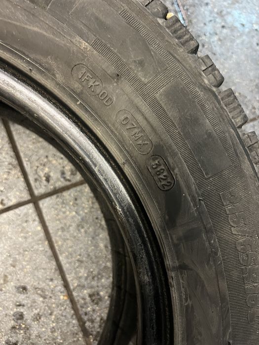 Michelin agilis alpin 215/65/16C