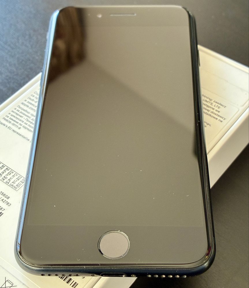 iPhone SE3 black 256GB Mode A2783