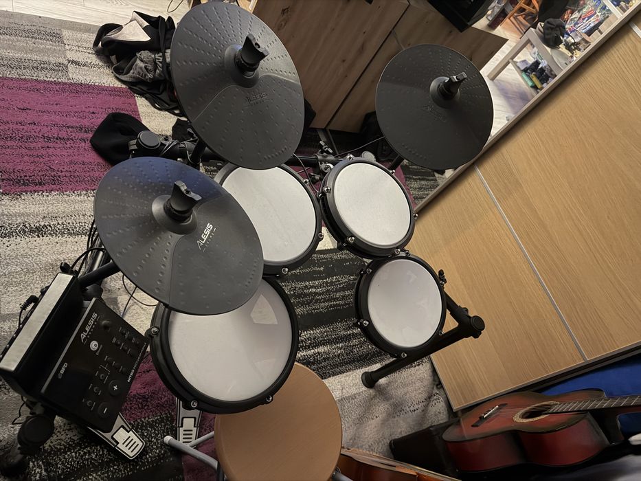 perkusja Alesis Nitro Max Kit