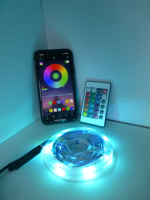 Taśma LED 5m RGB z pilotem aplikacją na telefon, USB, elastyczna