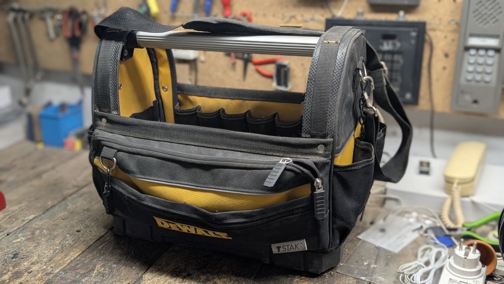 Miękka otwarta torba narzędziowa DeWalt TSTAK DWST82990-1