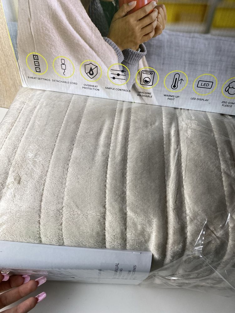 Premium koc elektryczny 150x200 Heated Throw beżowy