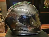 Capacete Scorpion Exo R1 Carbono.