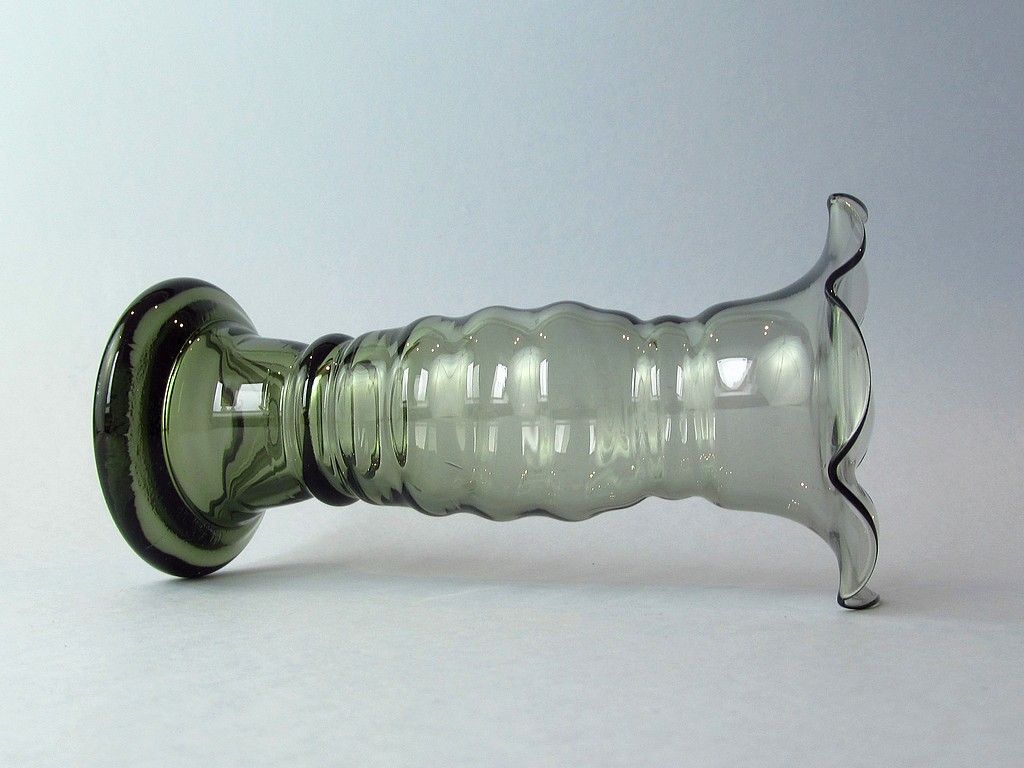 stary szklany dmuchany artystyczny wazon