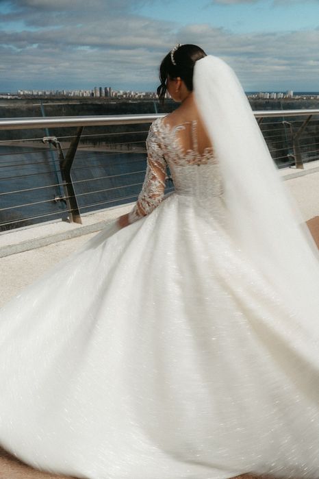 Королівська весільна сукня