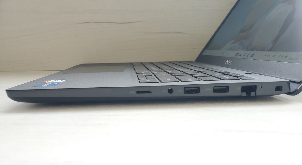 Dell Latitude 3420 Core i5-1135G7 8/256GB M.2 NVMe Windows 11 2021 р