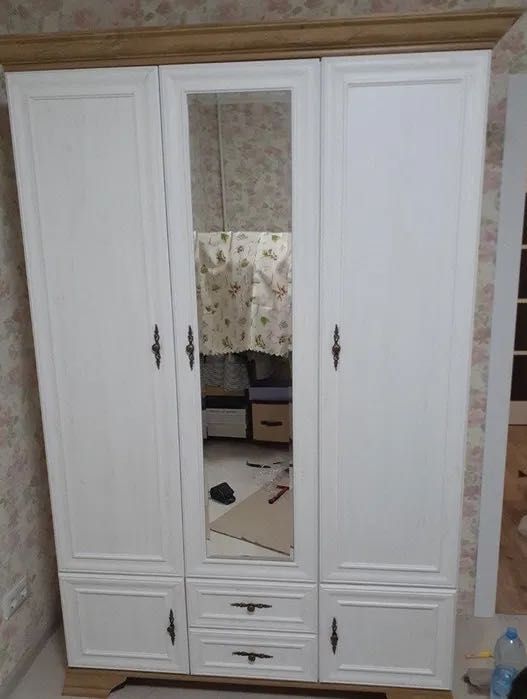 АКЦІЯ!!!Спальня Іріс,Стара ціна,Ліжко,тумби,комод,шафа.Біла спальня
