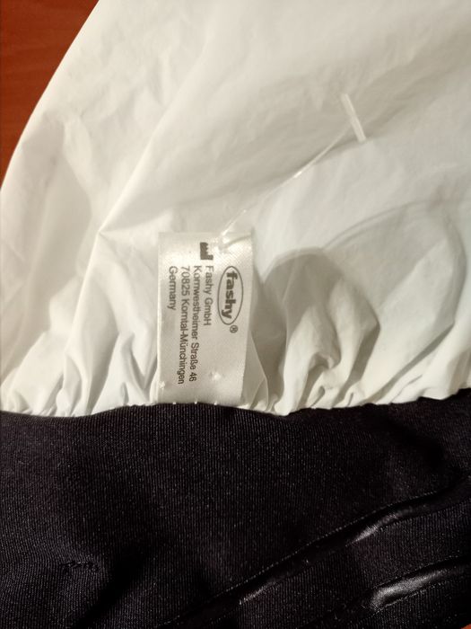 Шапочка для плавання для дорослих або підлітків.