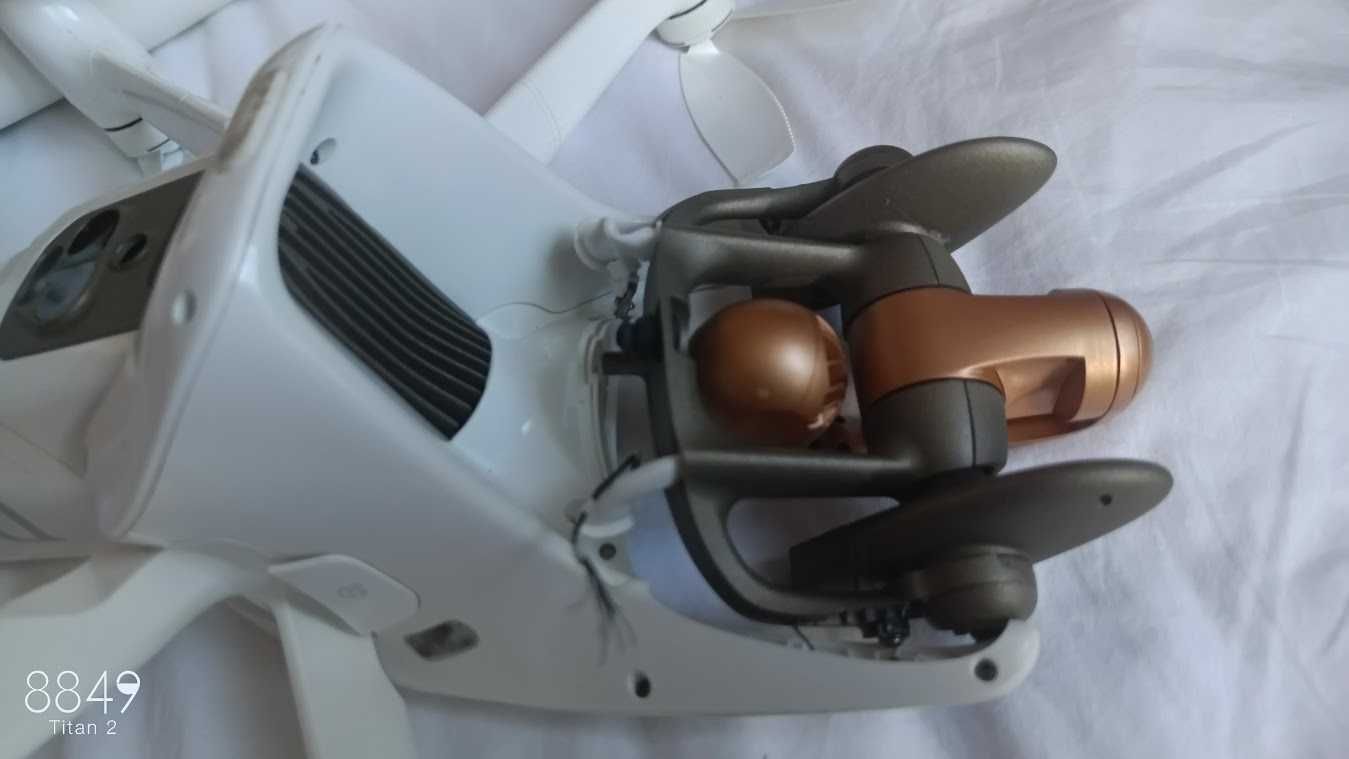 Dron Parrot Anafii Ai 4G-sztuczna int.łaczność przy użyciu GSM zamiana
