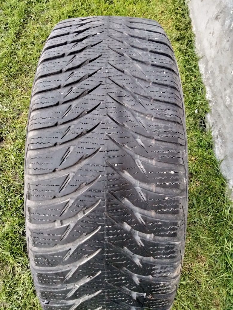 2 opony Goodyear Ultragrip 8
 195/55R16