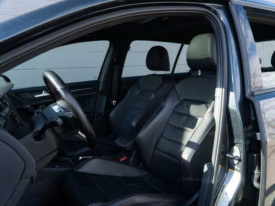 Volkswagen Golf GTI Autobahn      2015