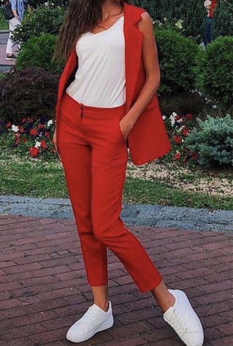 Костюм двойка, штаны с жилеткой, пиджак без рукавов