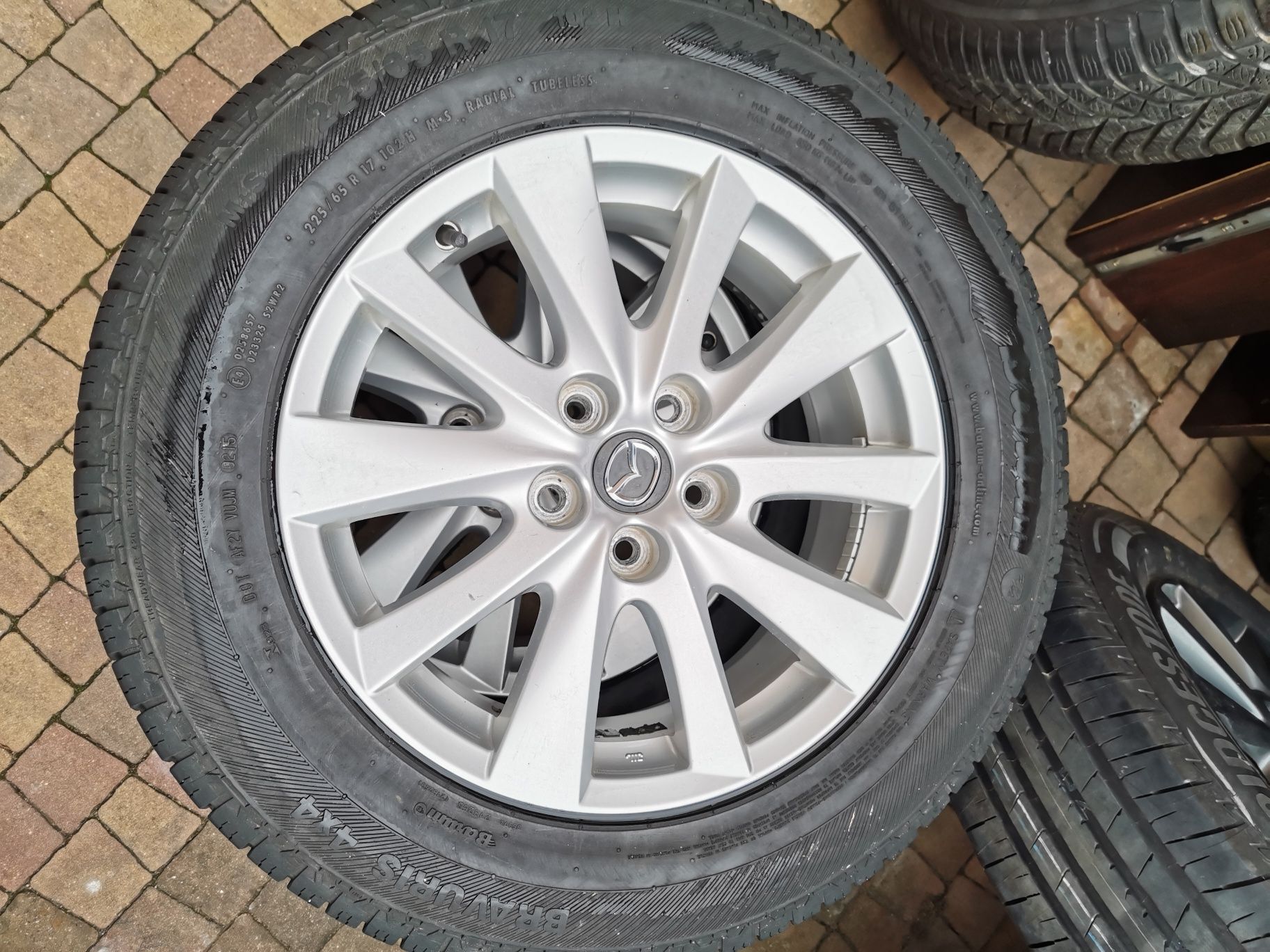 Felgi kola mazda cx5 225/65r17 całoroczne Barum Bravuris