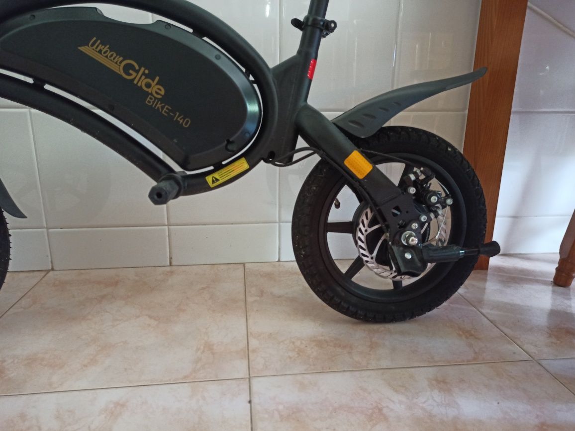 Urban Glide Bike 140 (algum uso)