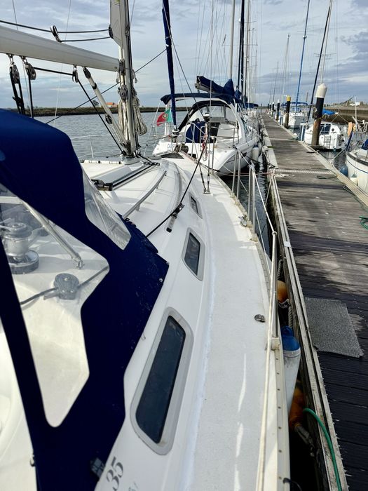 Veleiro Bavaria 35 Holiday