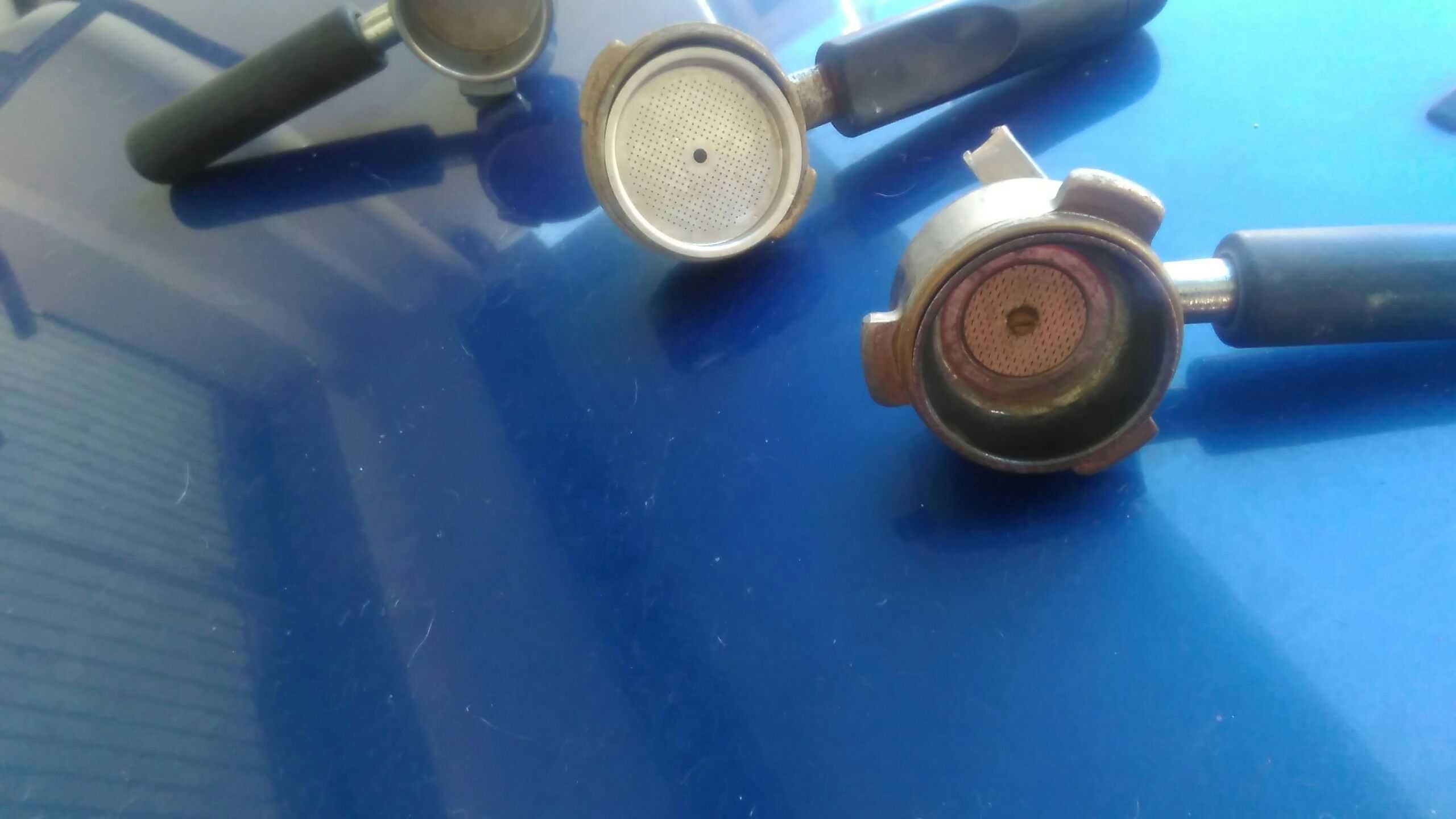 3 manípulos da máquina de café em estado razoável