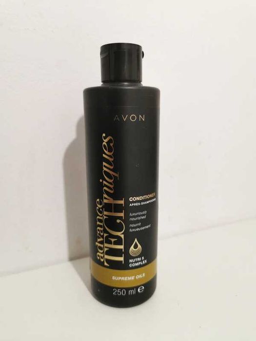 Avon Luksusowa odżywka do włosów Nutri 5