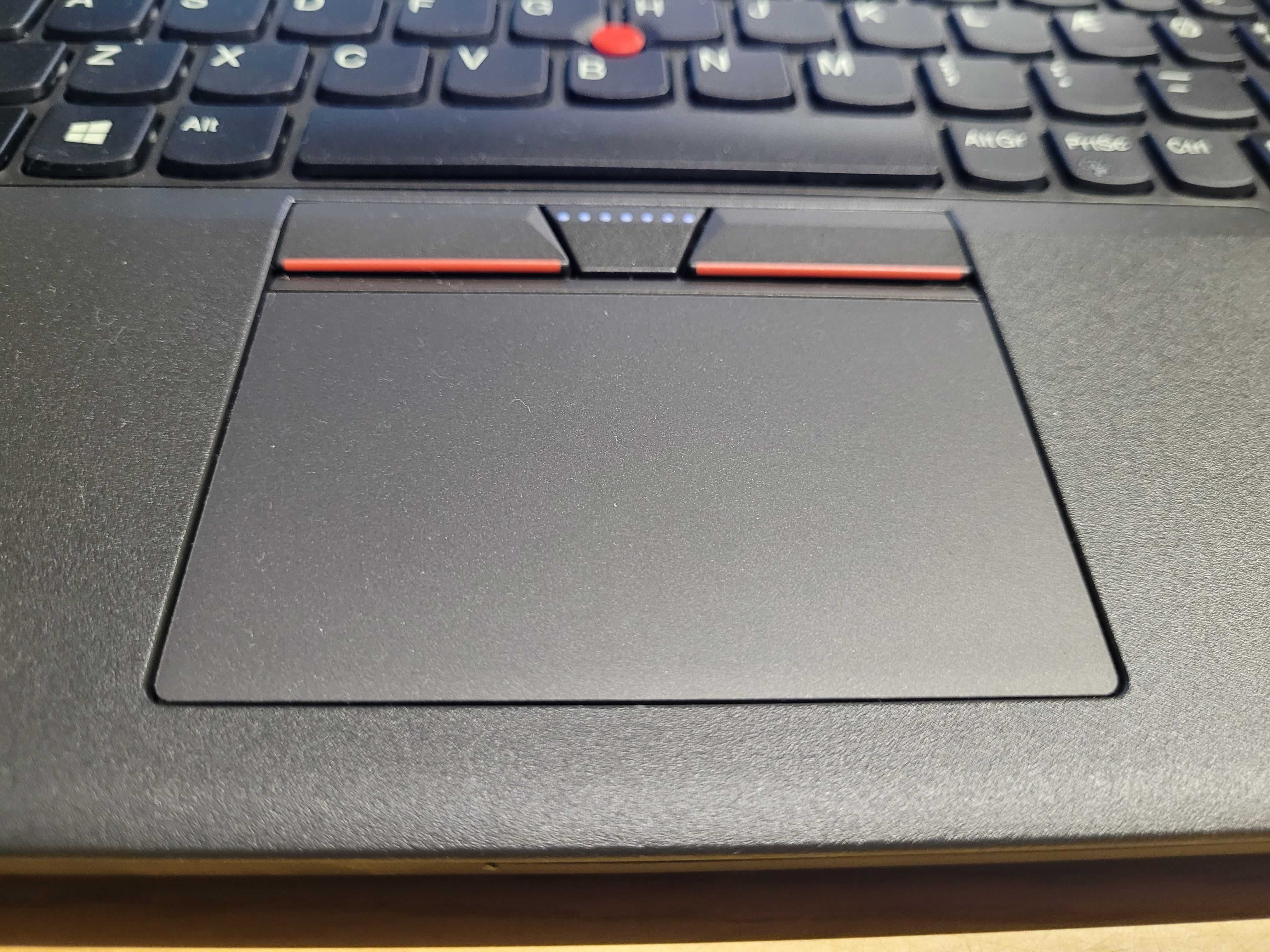 Lenovo Thinkpad X270 / Core i5 / 8Gb RAM / 256Gb SSD / 12,5" FHD