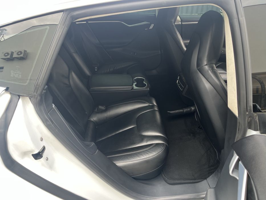 Tesla S 85 квт полный привод пневма