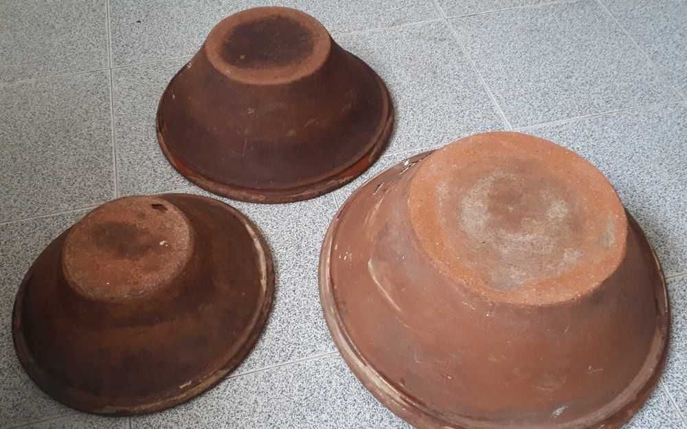 Alguidar de barro antigo - as 3 unidades por 15 euros