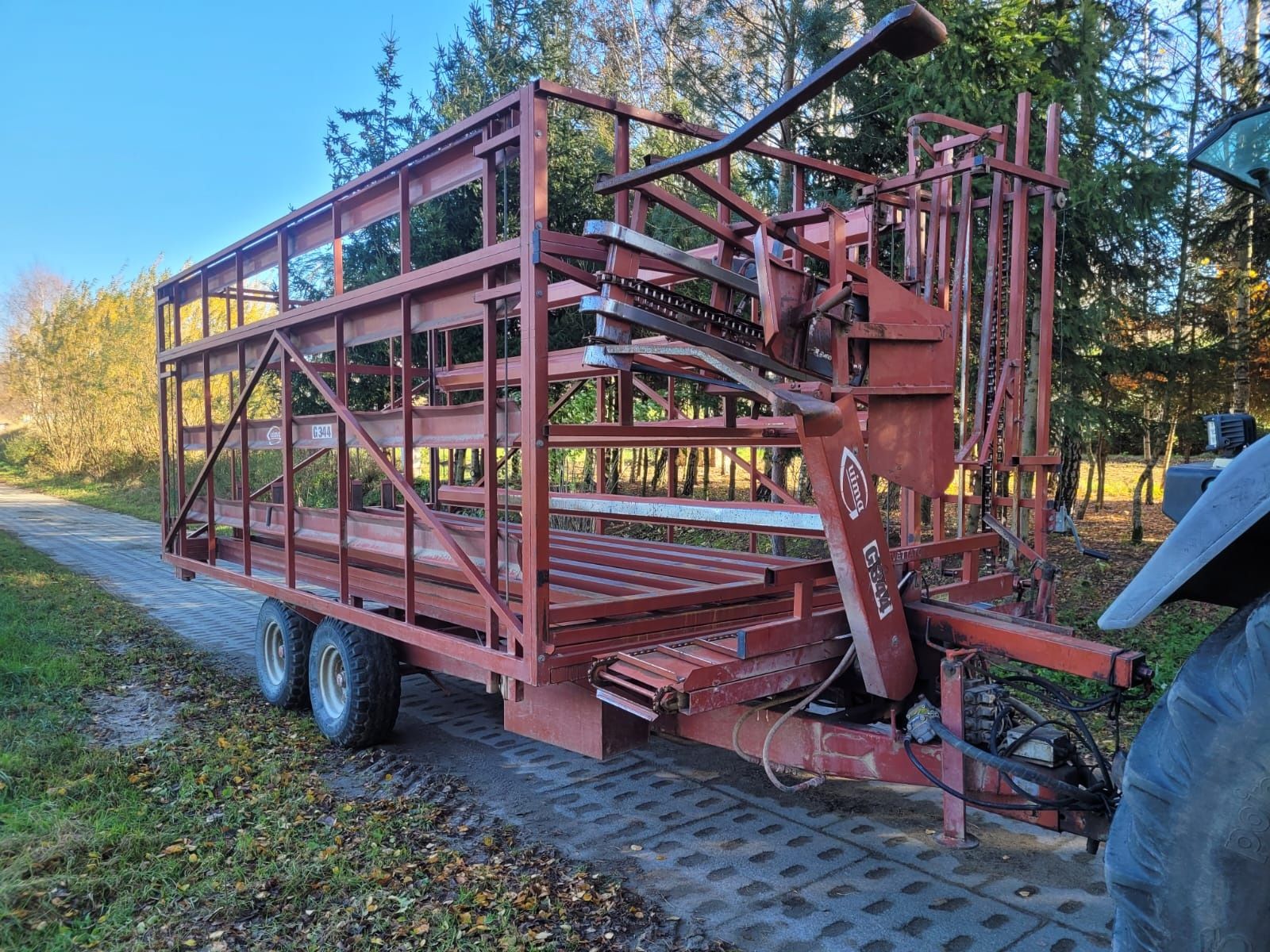 Omas CB Guima G104 przyczepa do zbierania kostek słomy siana kemper be