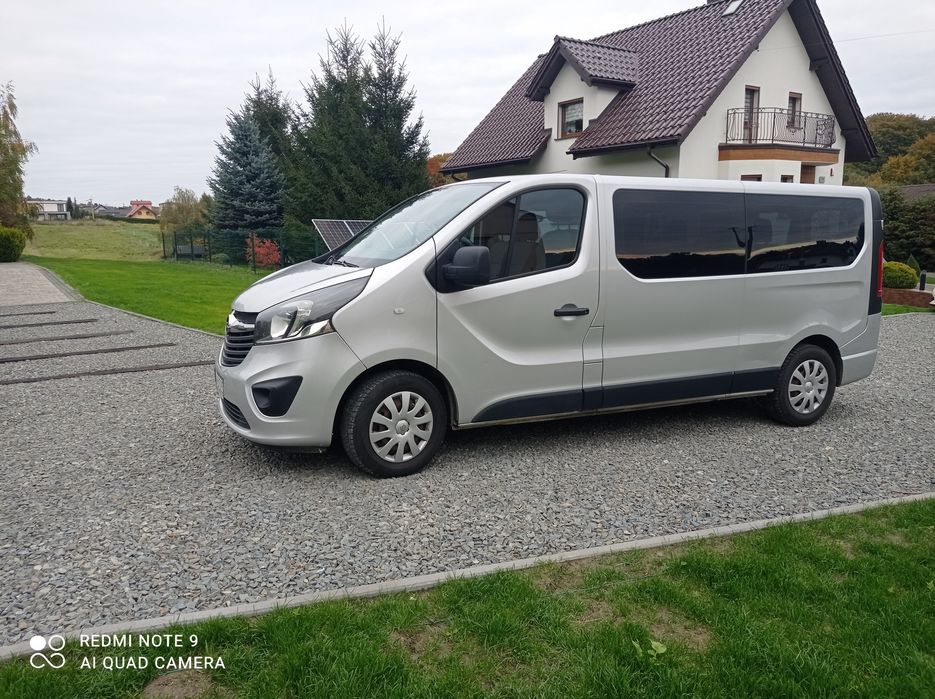 Opel Vivaro 9 osobowe wersja długa Polski salon 1.6