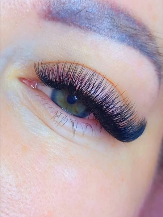 Наращивание и ламинирование ресниц