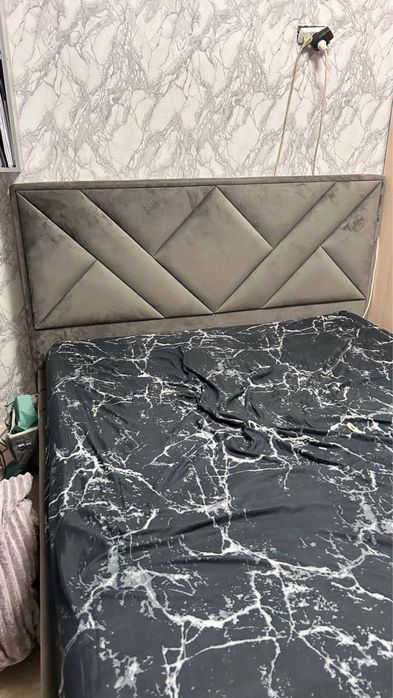 Кровать с подьемным механизмом. 200-160