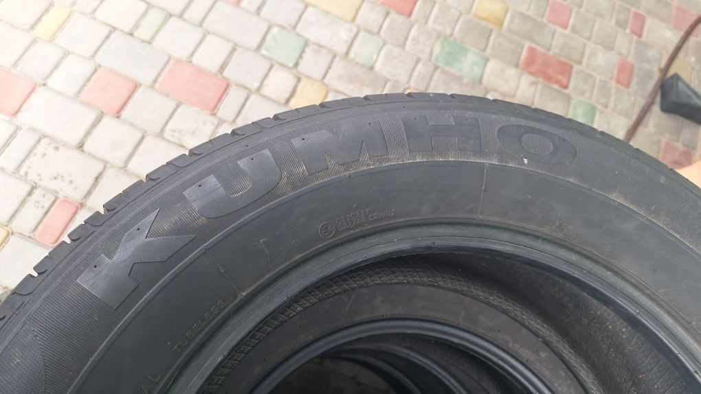 Продам Kumho 225/60R18