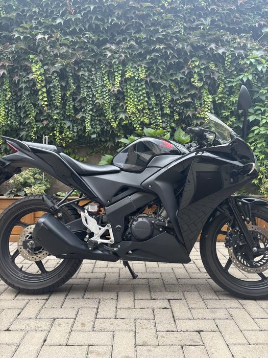 Motocykl Honda CBR 125r