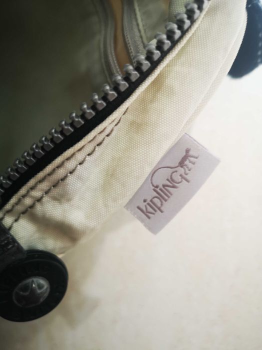 Kipling torebka kremowa