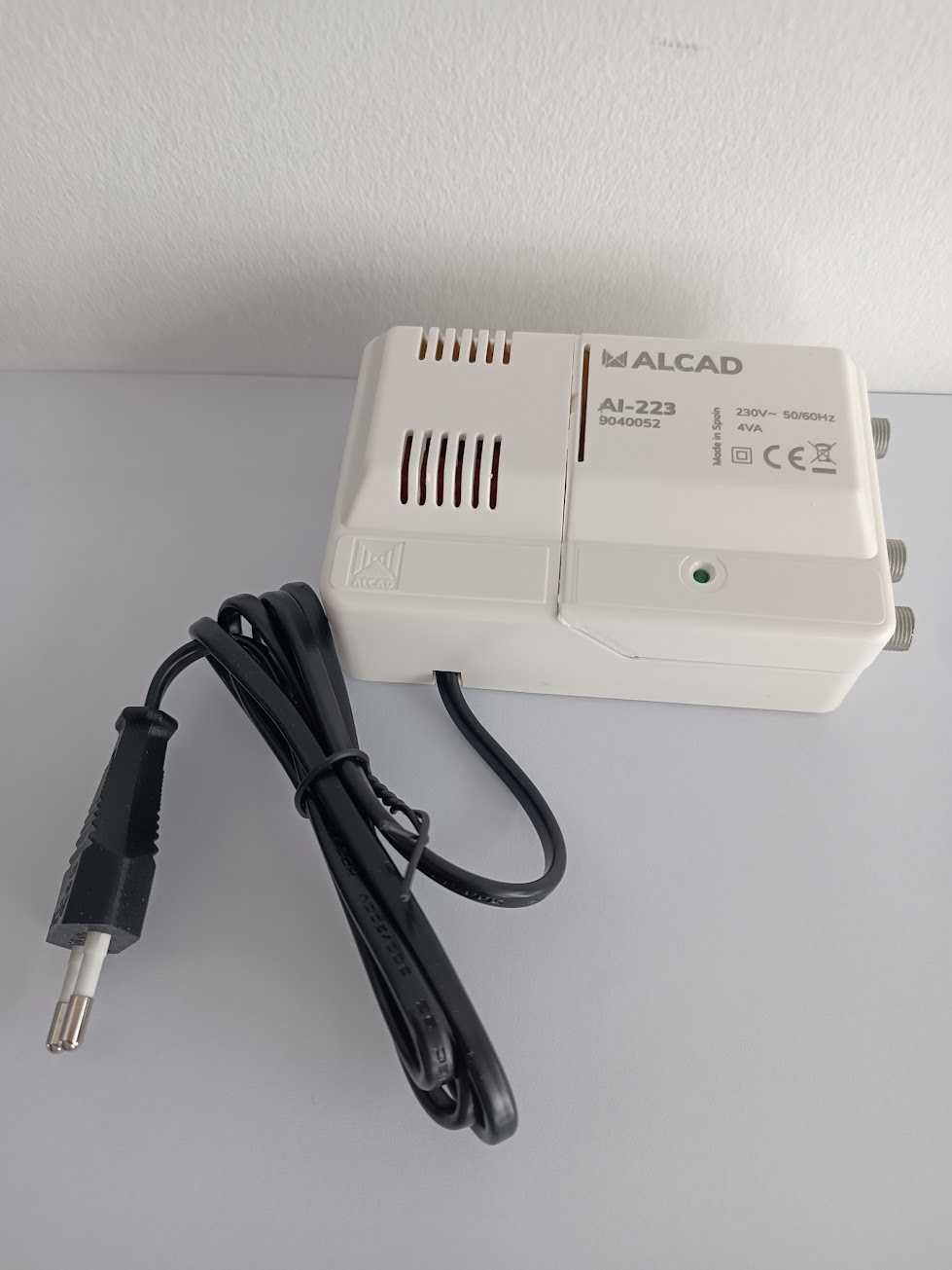 Amplificador de Interior 2 saídas CATV Alcad 26DB(NOS E NOWO)