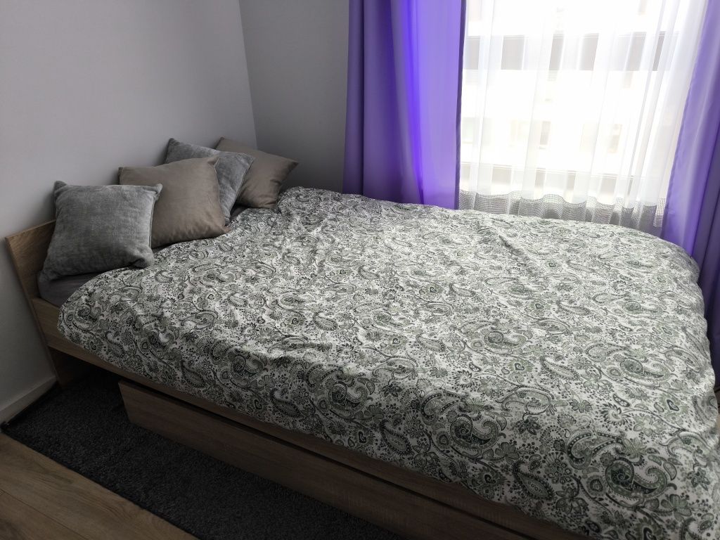 Sprzedam łóżko z materacem 120x200 i szufladą plus gratis
