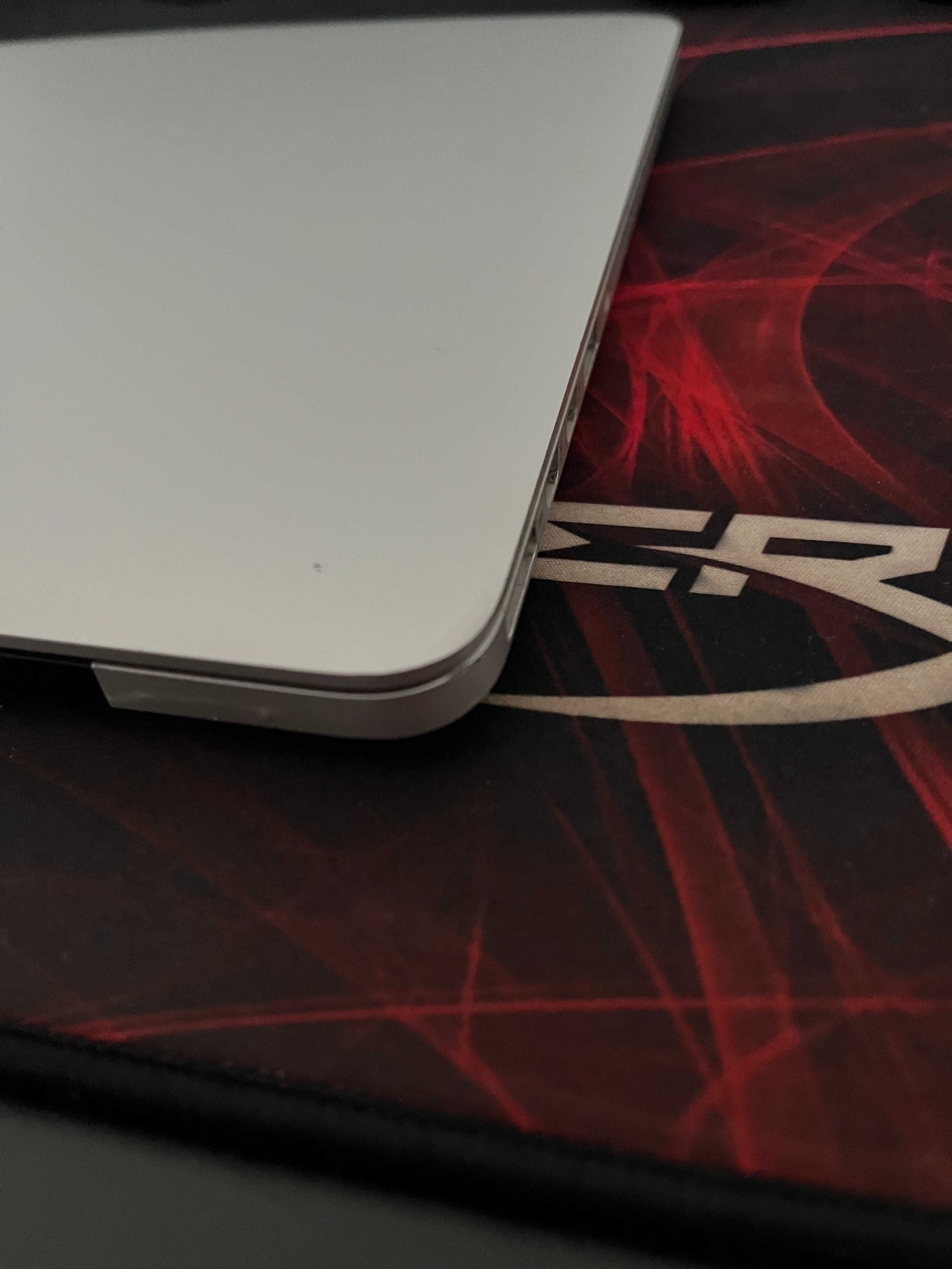 MacBook Pro 13" Retina - MacOS Sequoia