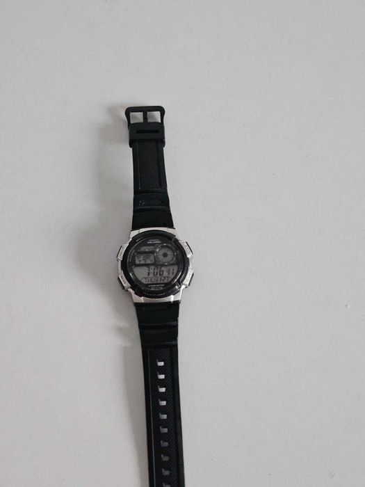 Casio AE-1000W zegarek męski sportowy elektroniczny