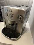 Expres DeLonghi Magnifica