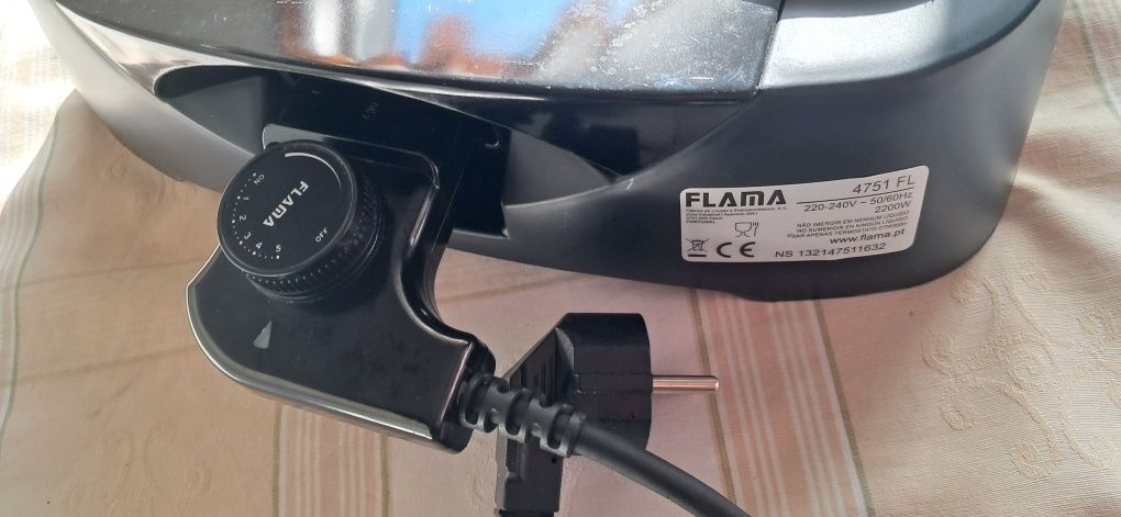 Grelhador eletrico Flama