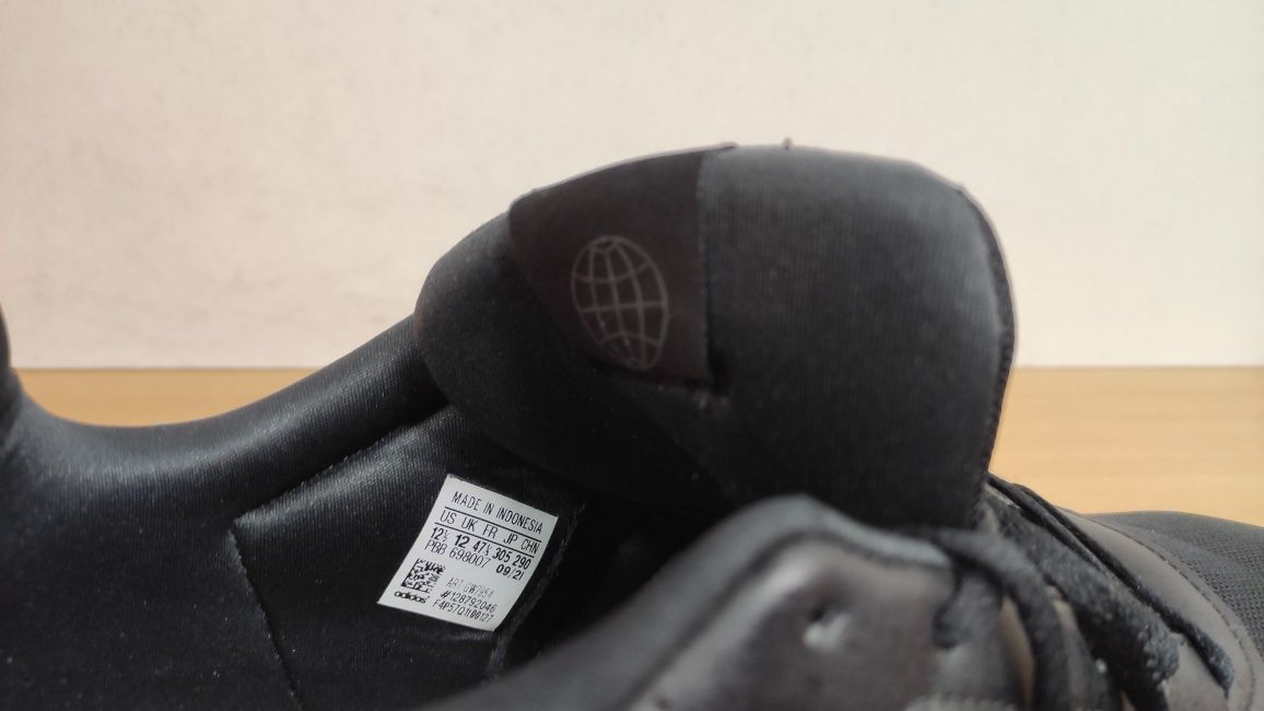Adidas 47- 46p/30,5 см,  кроссовки, кеды оригинал