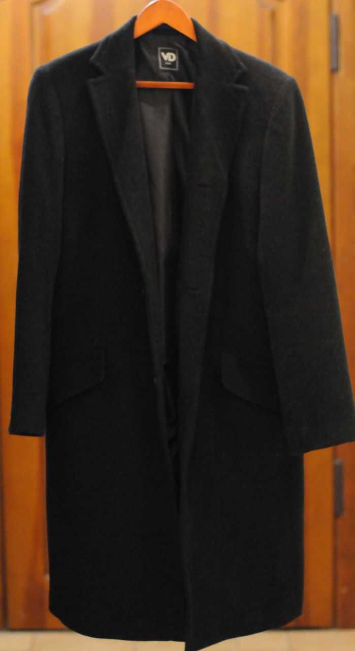 Продам вживане чоловіче  пальто WD One преміум якості розміру L