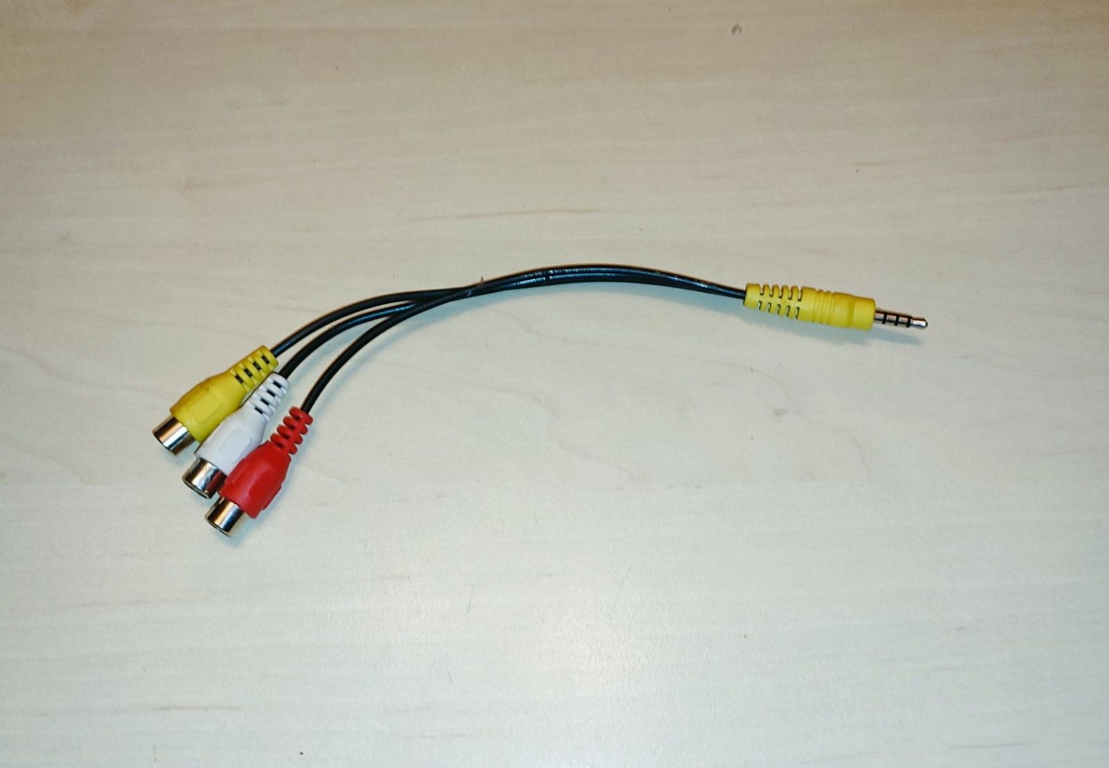 Кабель/Mini Jack 3,5 - 3 Rca.