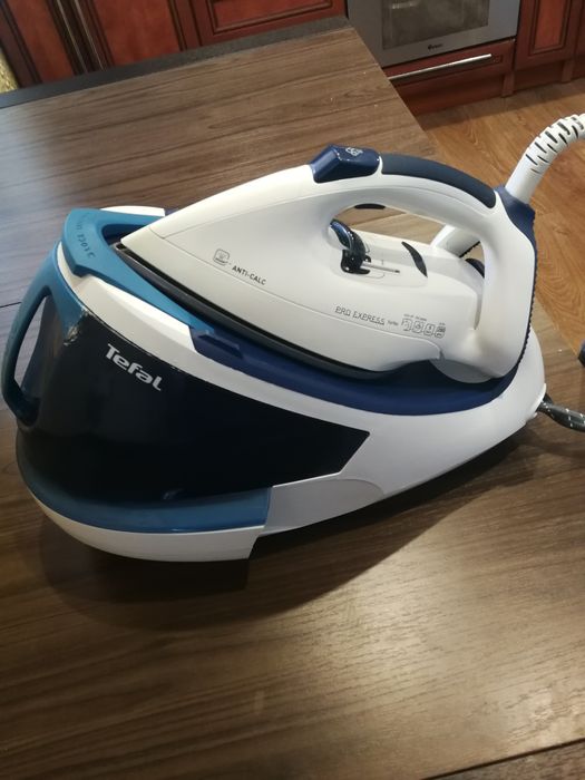 Паровий утюг~ Tefal.