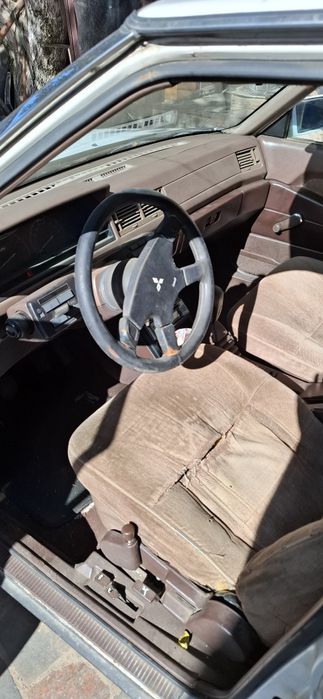 Mitsubishi Galant