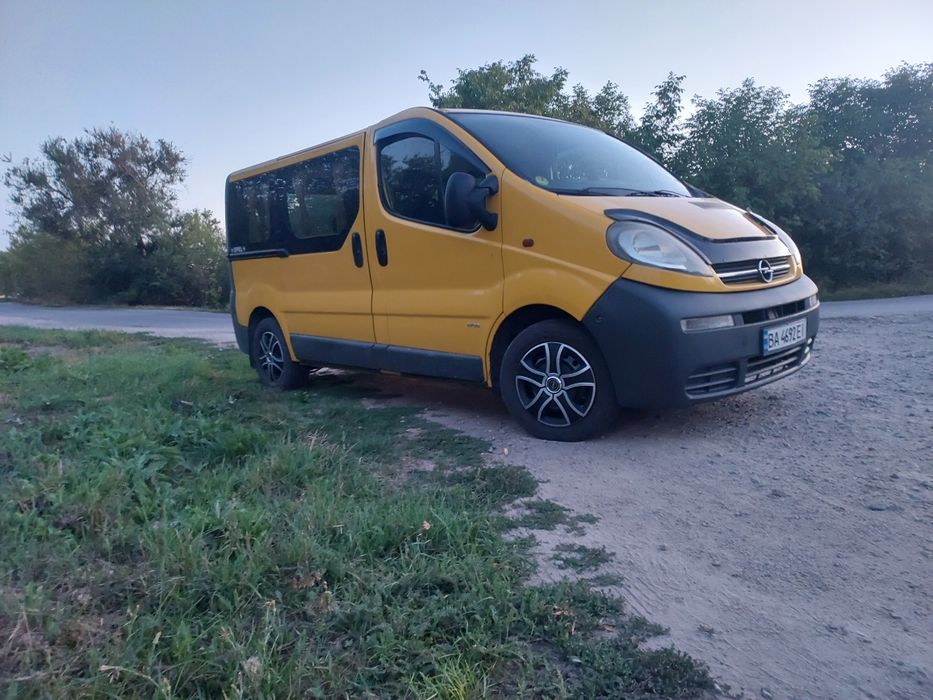 Продам Опель Віваро 1.9.