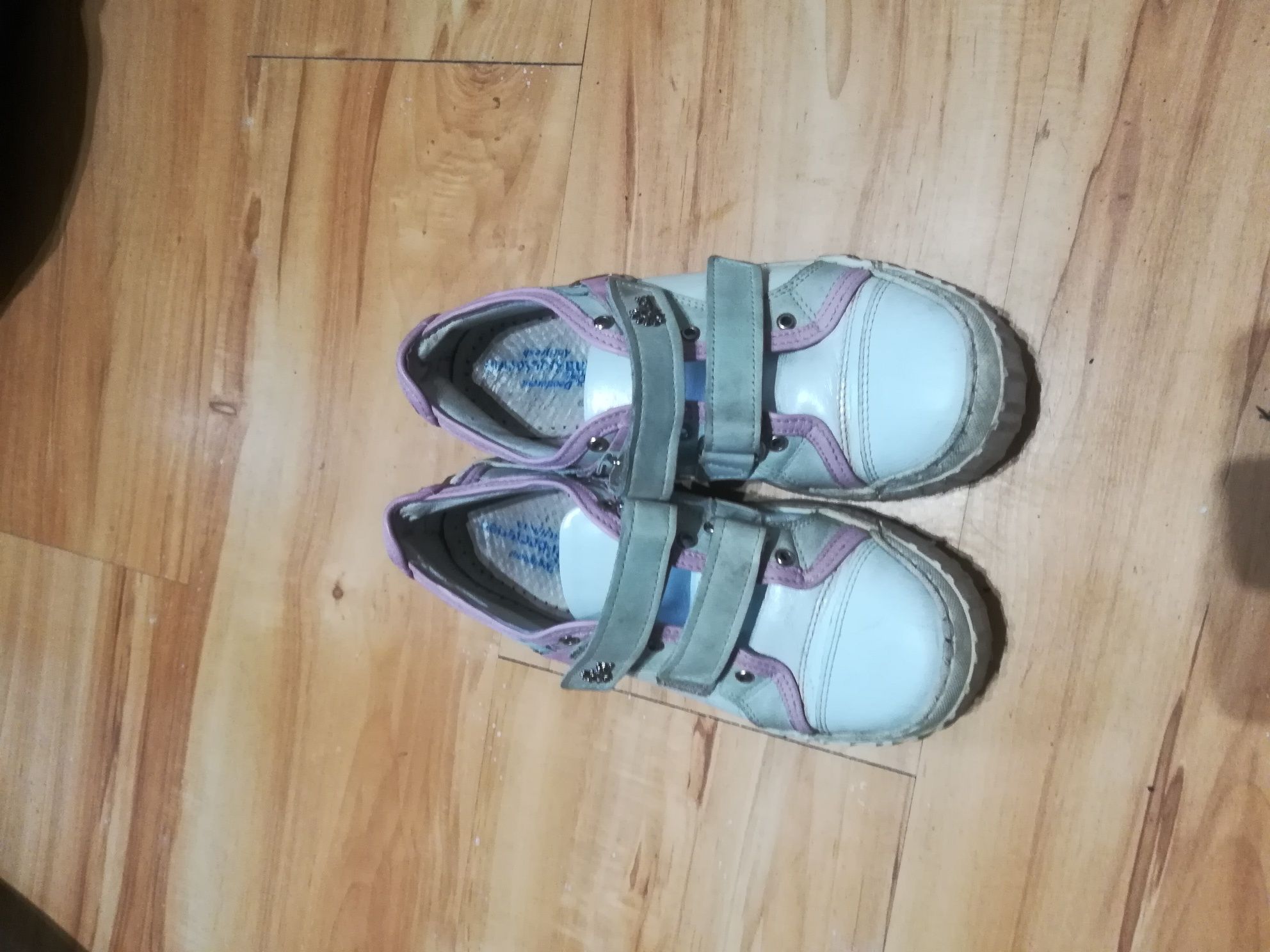Trzewiki pantofle buty skórzane dziewczęce r.35 firmowe Malaspina