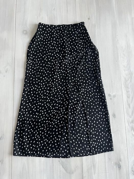 Спідниця з розрізом в горошок
