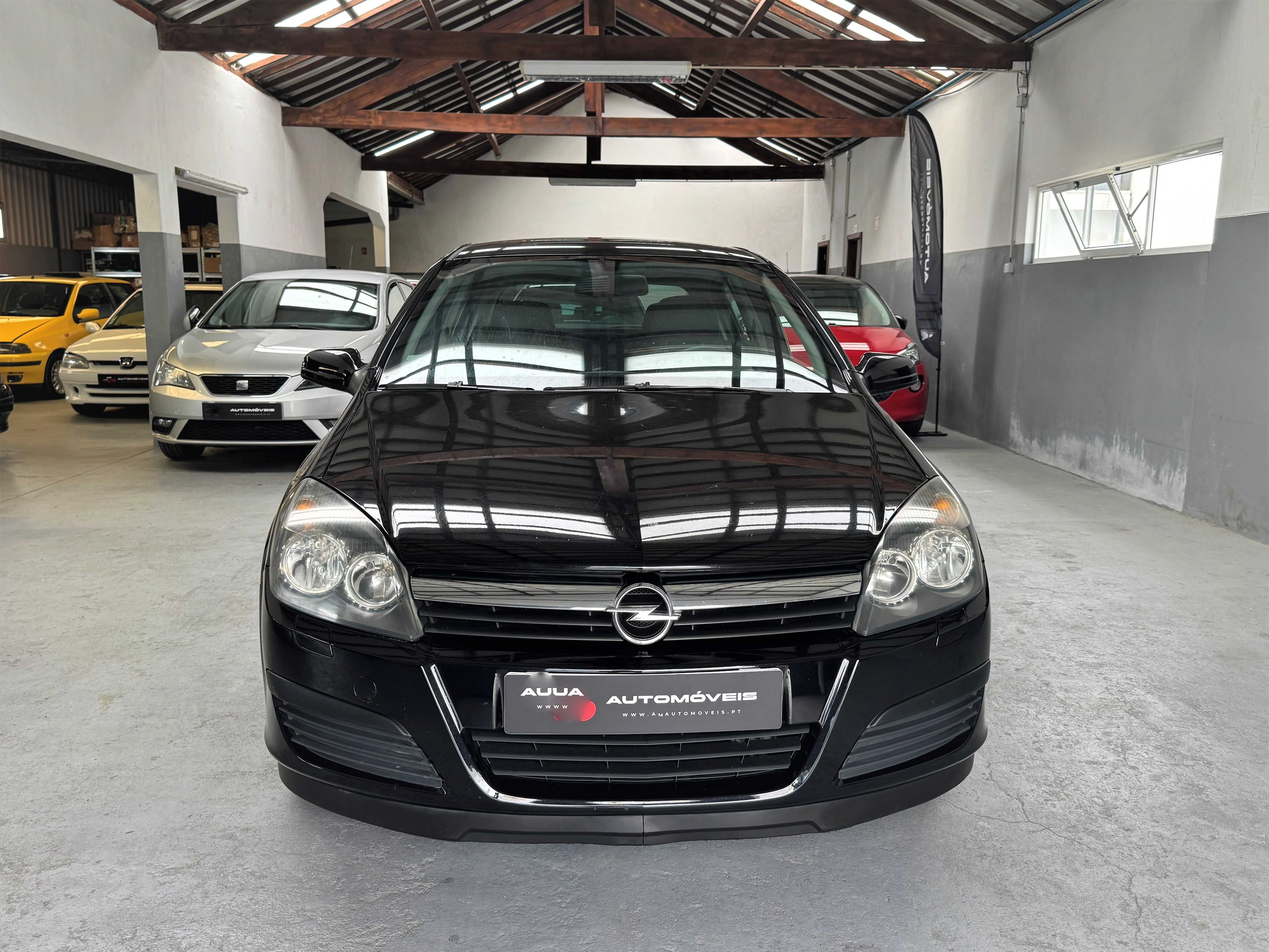 Opel Astra H 1.4 A/C Carro