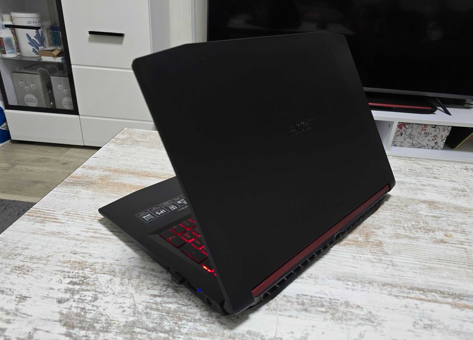Acer Nitro 15.6" IPS (Core i7/GTX 1050 4GB/20GB DDR4/SSD 256GB+512GB)