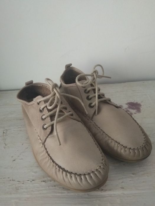 Sapatos em pele - fabrico artesanal, 37
