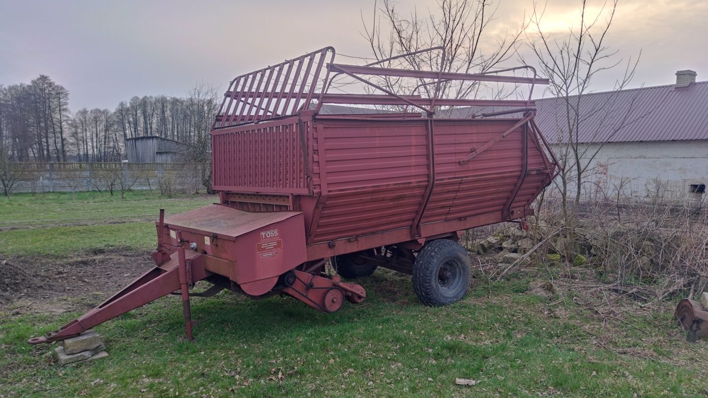 Przyczepa samozbierająca T055 Agromet