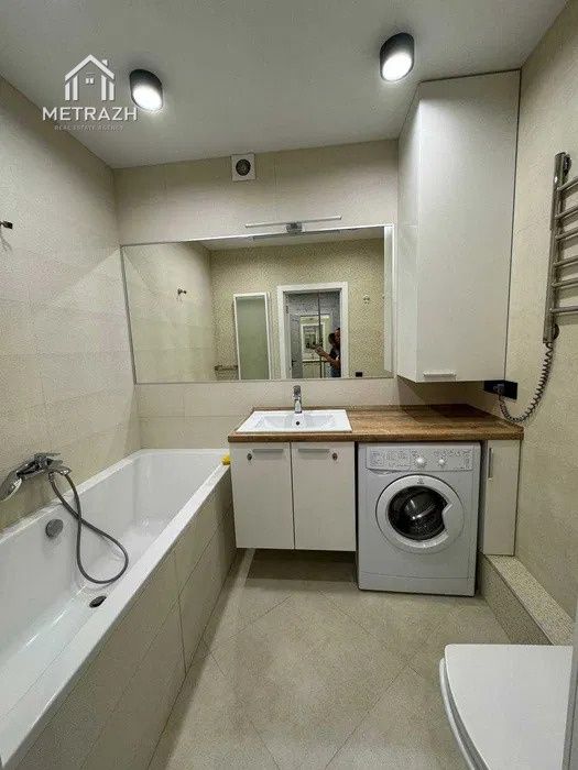 Продам  ЖК Рогатинский, м.Центральный рынок